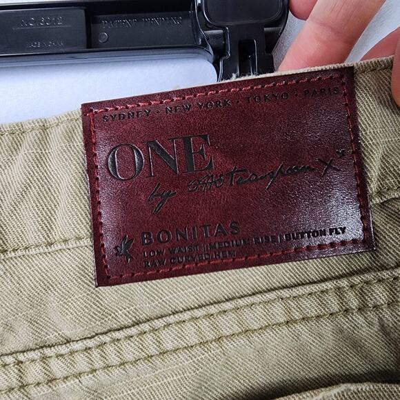 NWT One Teaspoon for Free People Militaire Bonitas Distressed Shorts | Womens 26 - Picture 7 of 12